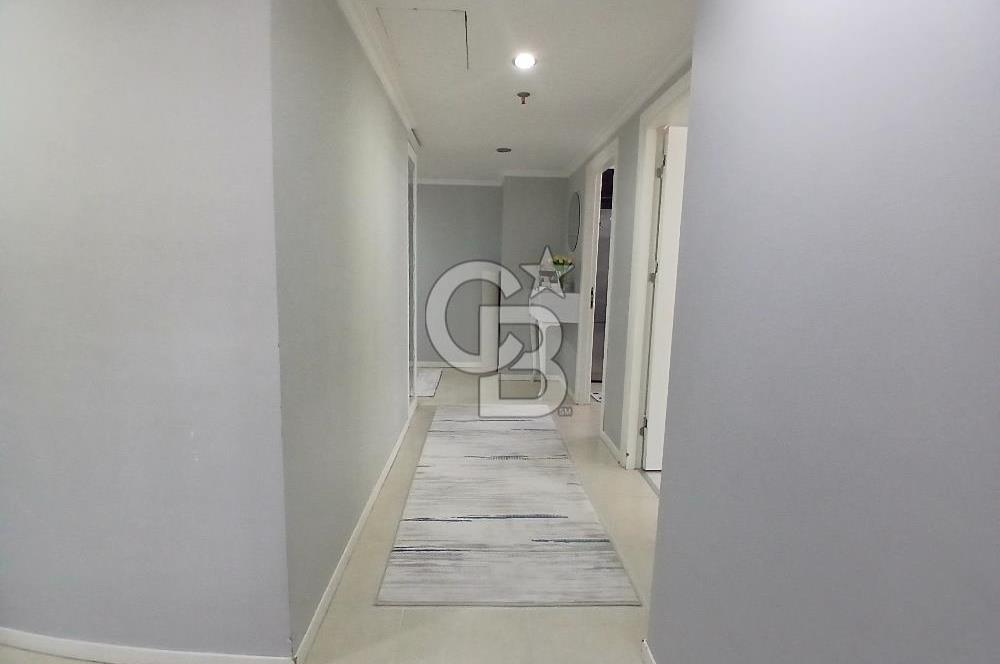 Bayraklı İzka Yelkenpark Sitesi'nde Satılık 3+1 Manzaralı Geniş Daire 