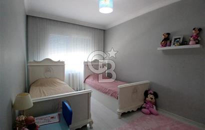 Bayraklı İzka Yelkenpark Sitesi'nde Satılık 3+1 Manzaralı Geniş Daire 