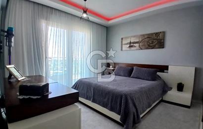 Bayraklı İzka Yelkenpark Sitesi'nde Satılık 3+1 Manzaralı Geniş Daire 