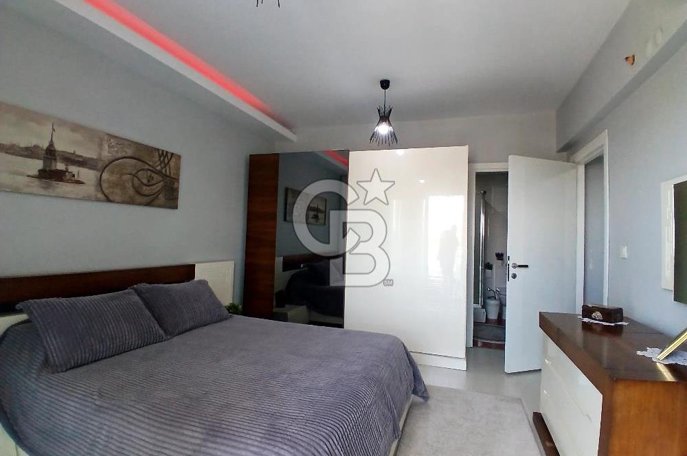 Bayraklı İzka Yelkenpark Sitesi'nde Satılık 3+1 Manzaralı Geniş Daire 