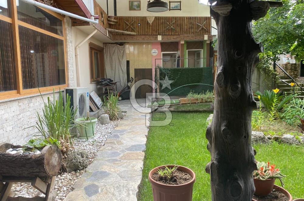 Manisa Karaağaçlı'da Bahçeli Faaliyete Hazır İşletme