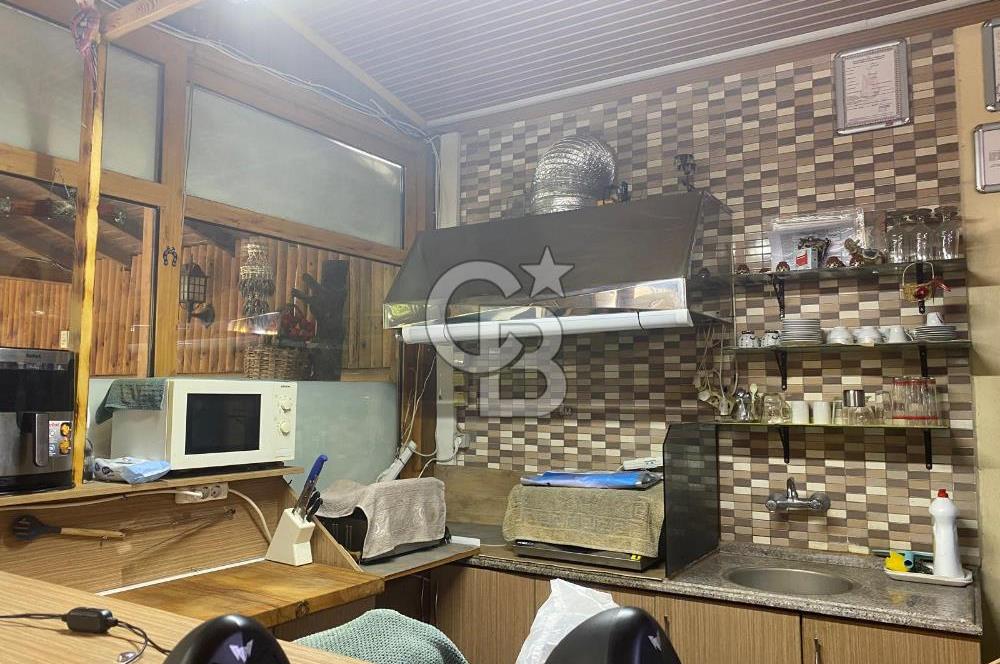 Manisa Karaağaçlı'da Bahçeli Faaliyete Hazır İşletme