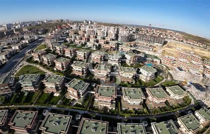 BAHÇEŞEHİR ESTON ŞEHİR KORU'DA 4+1 SKY VİLLA KİRALIK !!