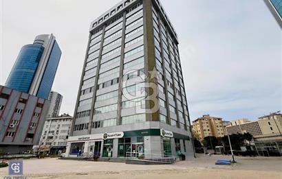 Kozyatağı Metro Durağında E5 Üzerinde 840m2 Kiralık Plaza Katı
