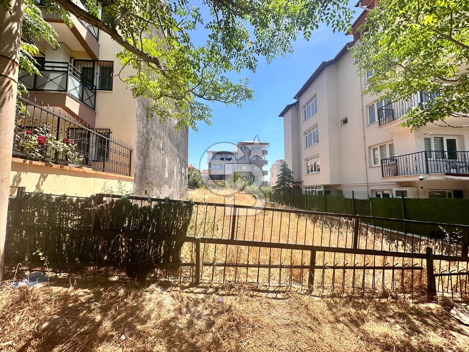 BORNOVA ATATÜRK MAHALLESİ'NDE SATILIK İMARLI ARSA