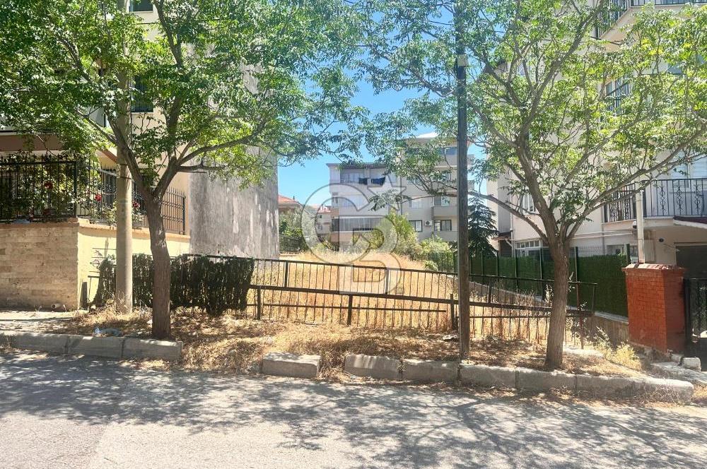 BORNOVA ATATÜRK MAHALLESİ'NDE SATILIK İMARLI ARSA
