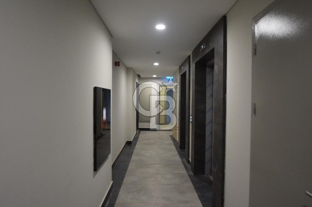 Okmeydanı Emlak Konutları'nda Cadde Cepheli Satılık 2+1 Daire
