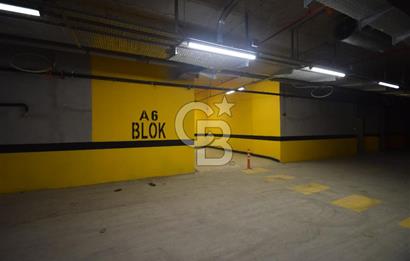 Okmeydanı Emlak Konutları'nda Cadde Cepheli Satılık 2+1 Daire