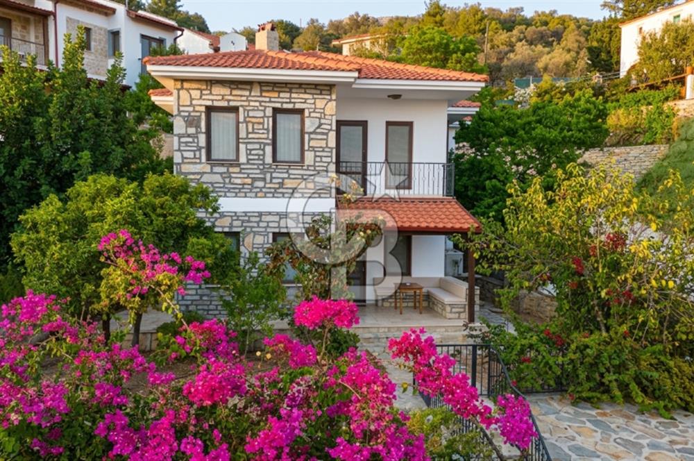 Mesudiye'de Doğayla İçiçe, Eşyalı, Deniz Manzaralı Ferah Villa