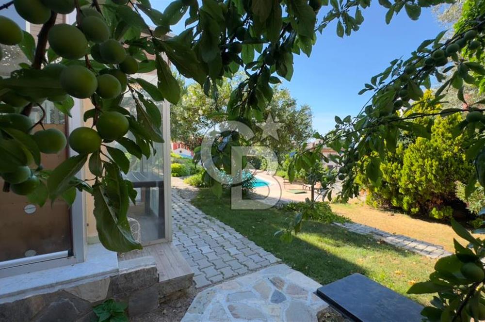 Dikili Gazipaşa Mahallesinde Satılık 2+1 Daire