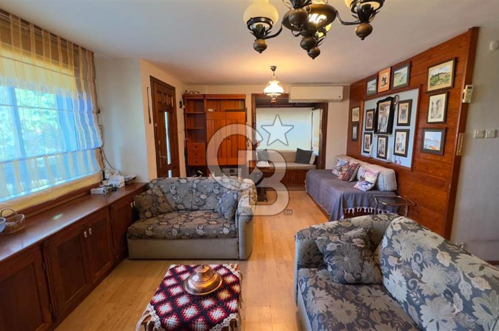 Dikili Gazipaşa Mahallesinde Satılık 2+1 Daire