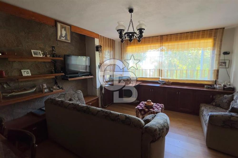 Dikili Gazipaşa Mahallesinde Satılık 2+1 Daire