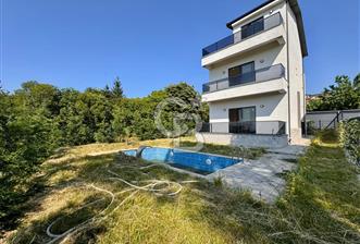 CB ENVOY Kartepe Derbentte Manzaralı Özel Havuzlu Tripleks Villa - 1 - 351918
