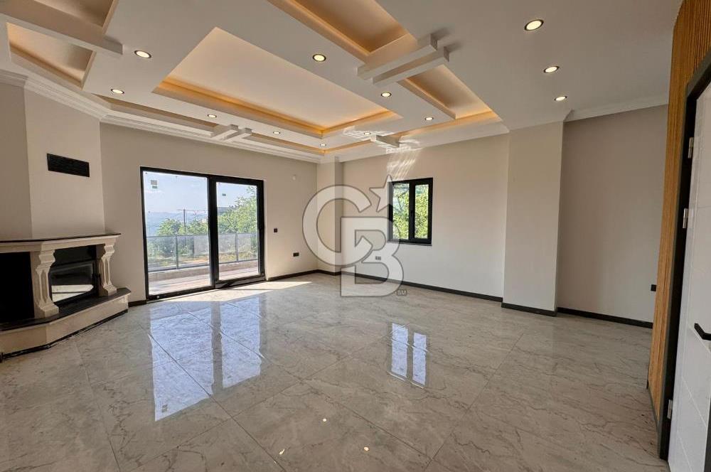 CB ENVOY Kartepe Derbentte Manzaralı Özel Havuzlu Tripleks Villa