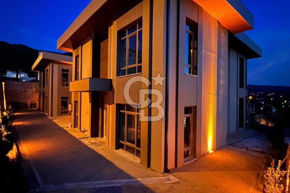 CB ENVOY |Başiskele'nin Kalbinde Müstakil Havuzlu 4+1 Lüks VillaFa