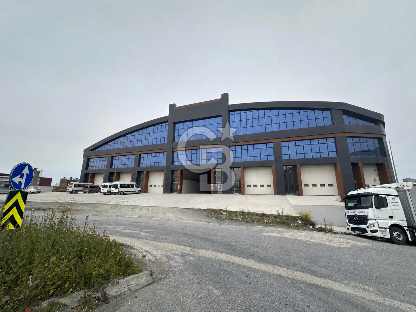 SAĞLAM SANAYİ'DE ÜRETİM VE DEPOLAMA İÇİN UYGUN 300m² ALAN !!