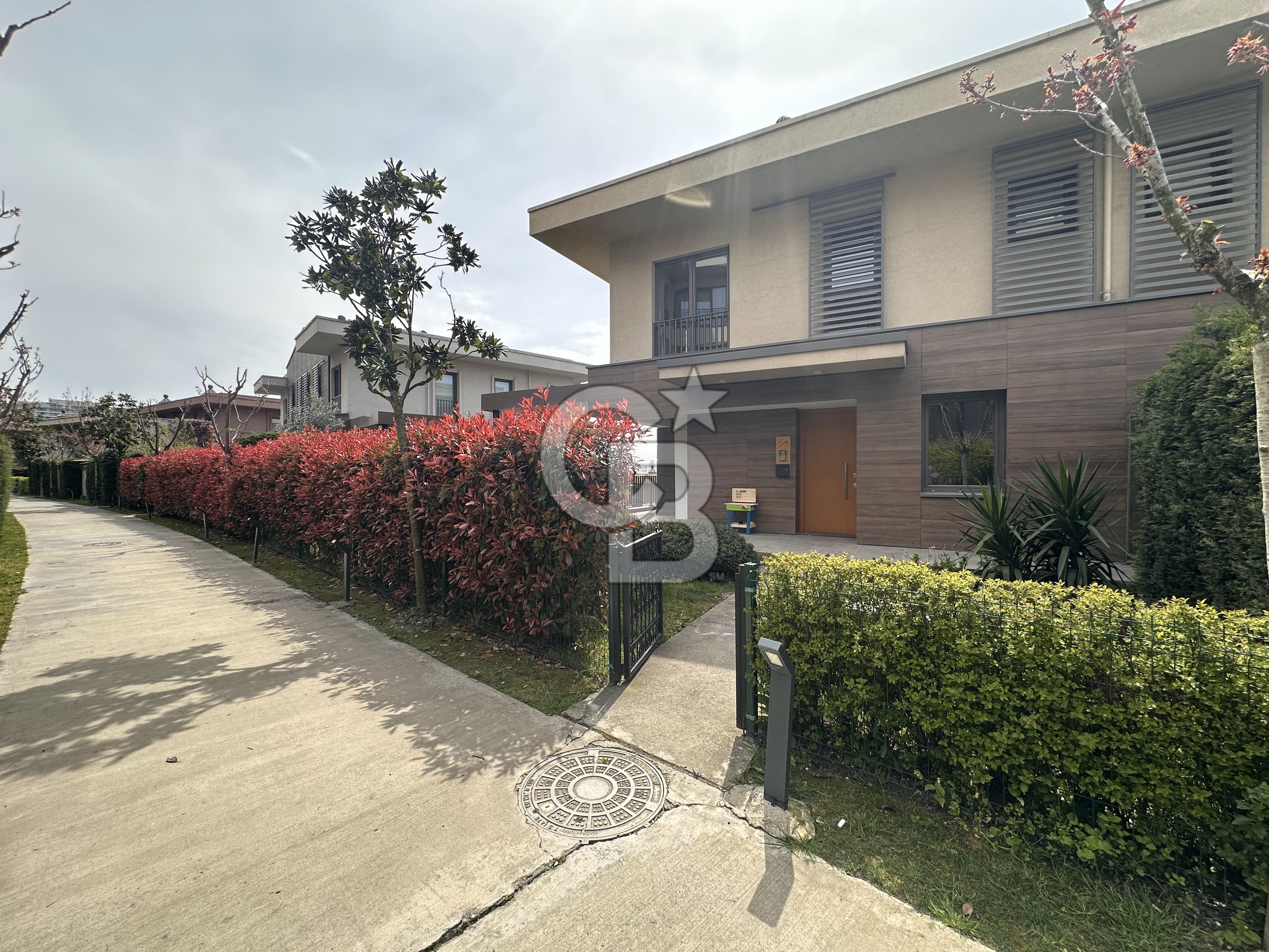 BAHÇEŞEHİR ESTON ŞEHİR KORU'DA 4+1 SKY VİLLA KİRALIK !!