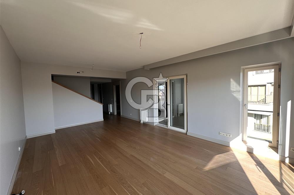 BAHÇEŞEHİR ESTON ŞEHİR KORU'DA 4+1 SKY VİLLA KİRALIK !!