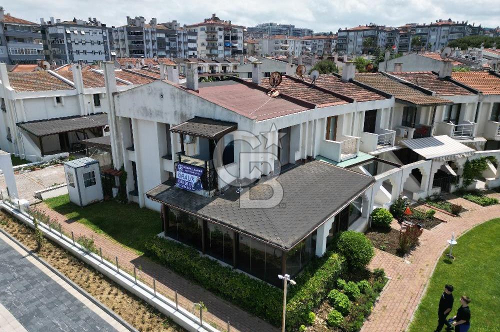 BURSA, MUDANYA BURGAZ'da DENİZE SIFIR KİRALIK VİLLA