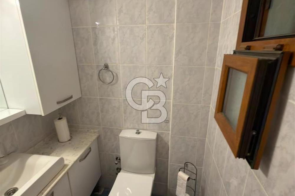 Foça’da Deniz Manzaralı, Havuzlu Site İçinde Tam Müstakil 4+2 Dubleks