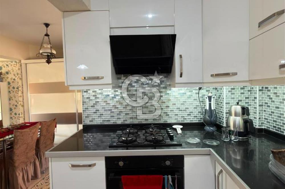 Foça’da Deniz Manzaralı, Havuzlu Site İçinde Tam Müstakil 4+2 Dubleks