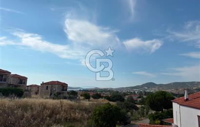 Foça’da Deniz Manzaralı, Havuzlu Site İçinde Tam Müstakil 4+2 Dubleks