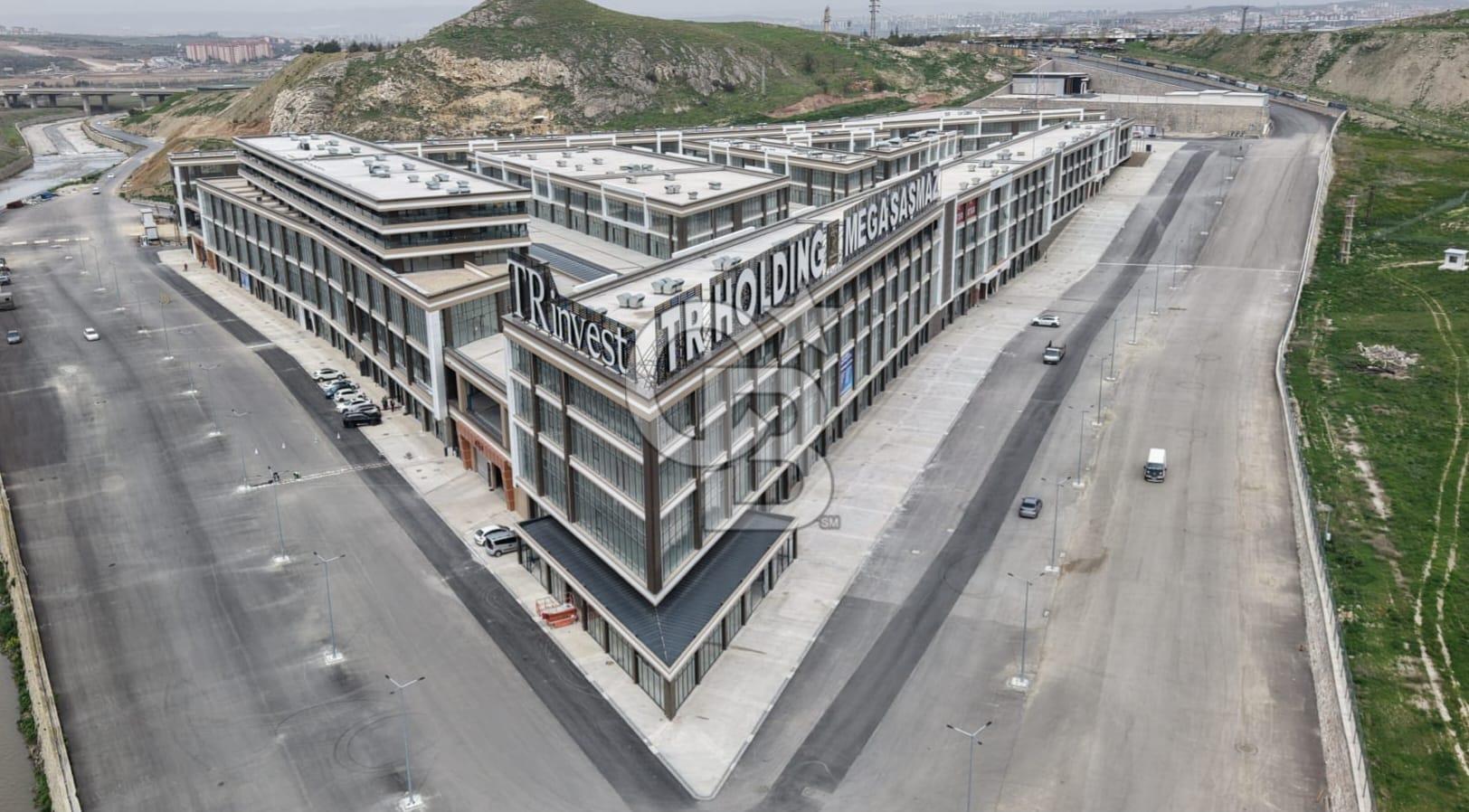 MEGA ŞAŞMAZ'DA YOLA CEPHELİ SATILIK DÜKKAN