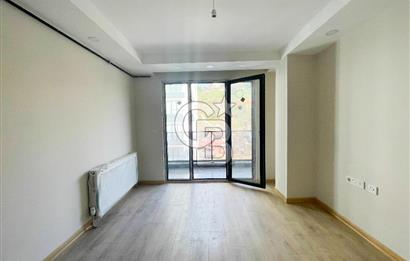KARTAL ADAVİSTA'DA DENİZ GÖREN ÇİFT BALKONLU 2+1 KİRALIK DAİRE