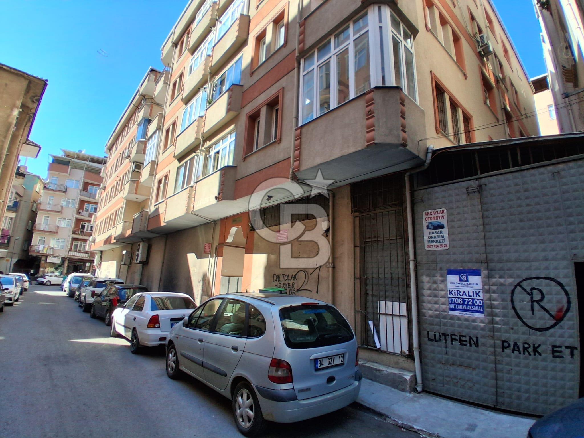 Kaynarca Fevzi Çakmak mah kiralık 900 m2 net dükkan mağaza depo