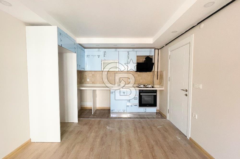 KARTAL ADAVİSTA'DA DENİZ GÖREN ÇİFT BALKONLU 2+1 KİRALIK DAİRE