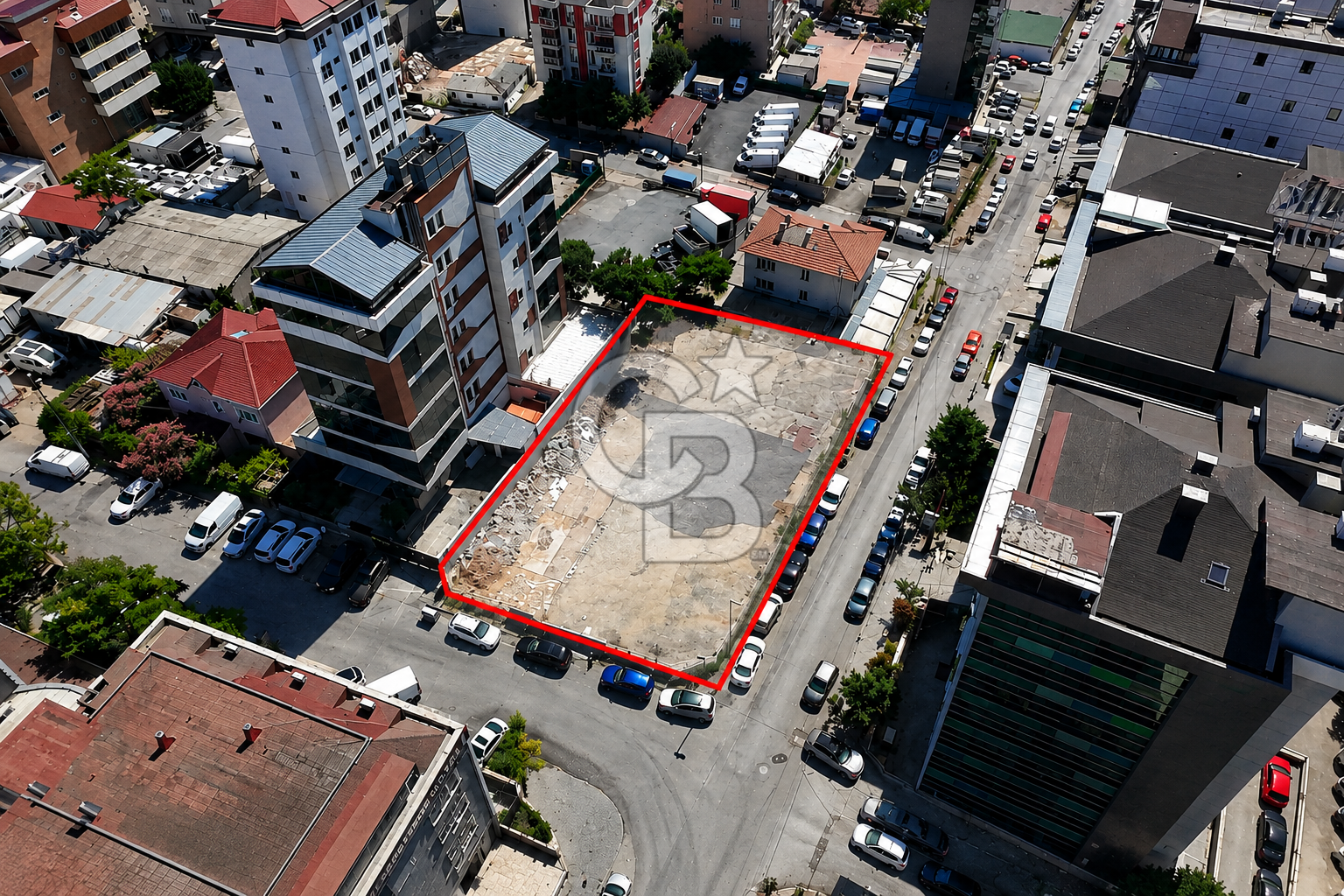 MALTEPE HUZUREVİ METROYA 5 DK | 975 m² KÖŞE KONUM TİCARİ ARSA