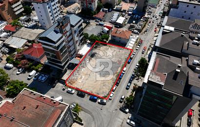 MALTEPE HUZUREVİ METROYA 5 DK | 975 m² KÖŞE KONUM TİCARİ ARSA