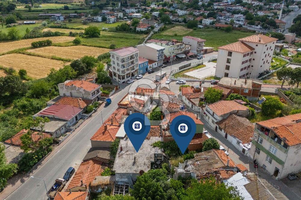 Ezine Cumhuriyet Mahallesi'nde 2 Parsel Bir Arada Müstakil ev