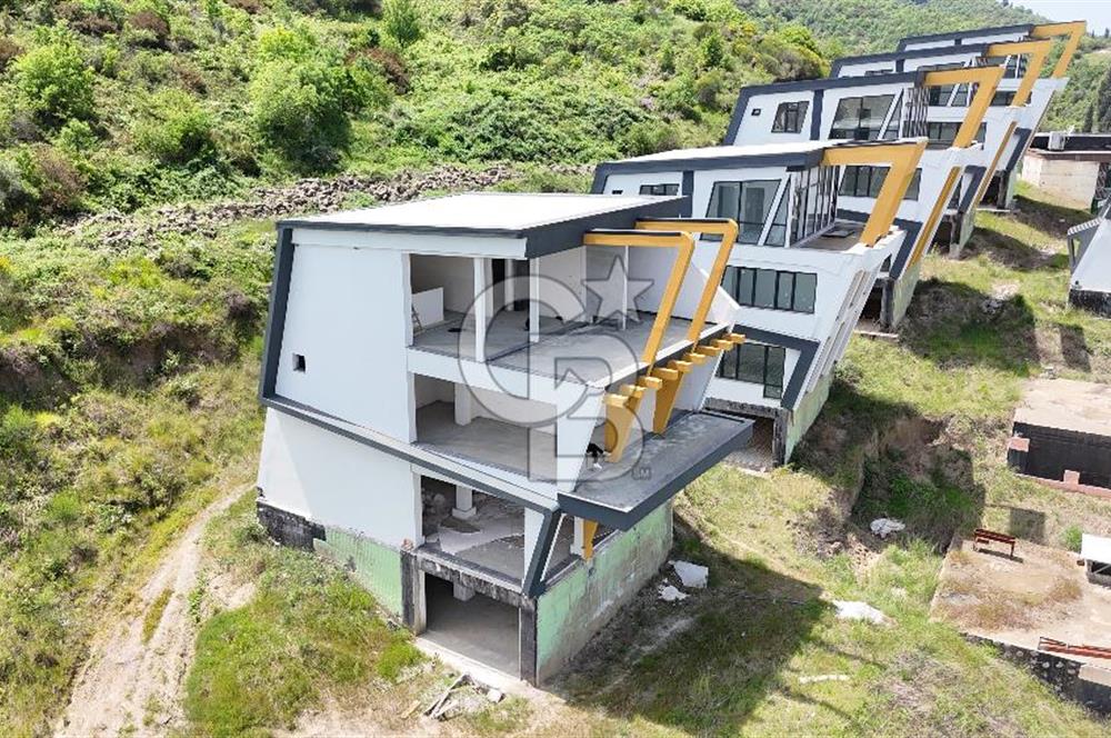 Değirmendere'de Satılık Her Katı Deniz Manzaralı Modern Villa