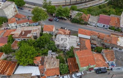 Ezine Cumhuriyet Mahallesi'nde 2 Parsel Bir Arada Müstakil ev