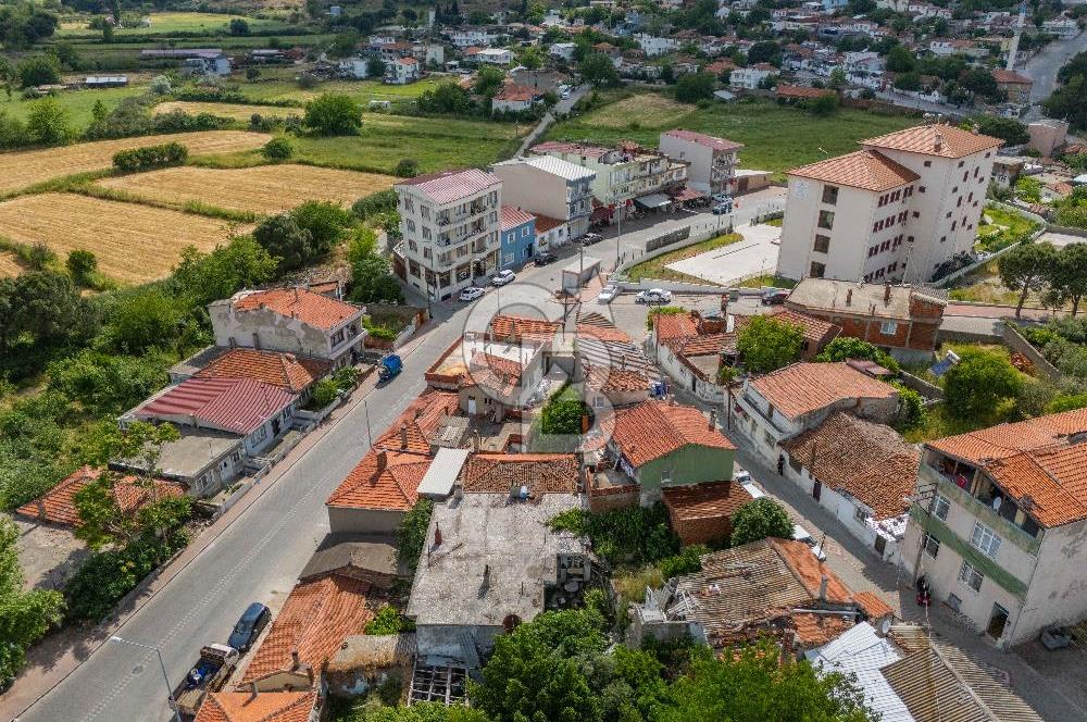 Ezine Cumhuriyet Mahallesi'nde 2 Parsel Bir Arada Müstakil ev