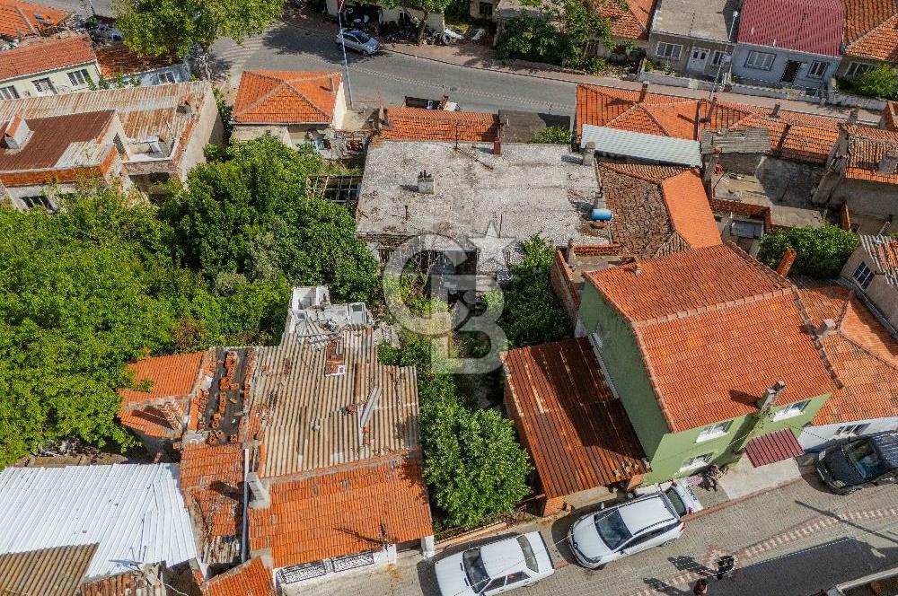 Ezine Cumhuriyet Mahallesi'nde 2 Parsel Bir Arada Müstakil ev