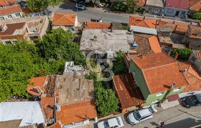 Ezine Cumhuriyet Mahallesi'nde 2 Parsel Bir Arada Müstakil ev