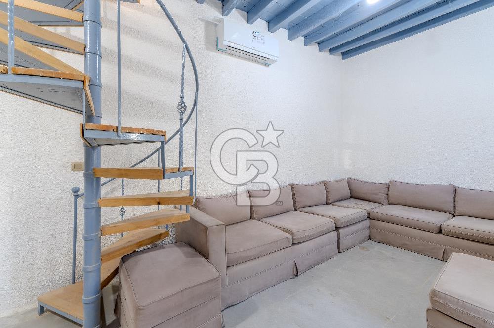 BODRUM YENİKÖY'DE MARİNA MANZARALI TİCARİ KULLANIMA UYGUN 2+1