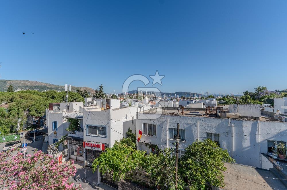 BODRUM YENİKÖY'DE MARİNA MANZARALI TİCARİ KULLANIMA UYGUN 2+1