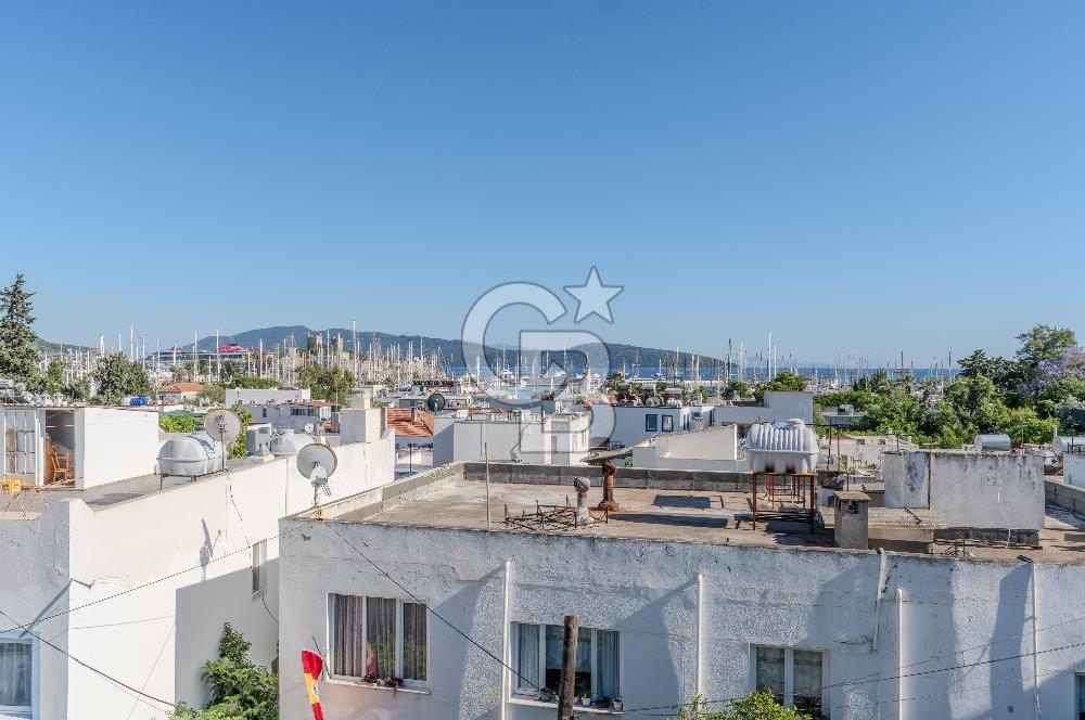 BODRUM YENİKÖY'DE MARİNA MANZARALI TİCARİ KULLANIMA UYGUN 2+1