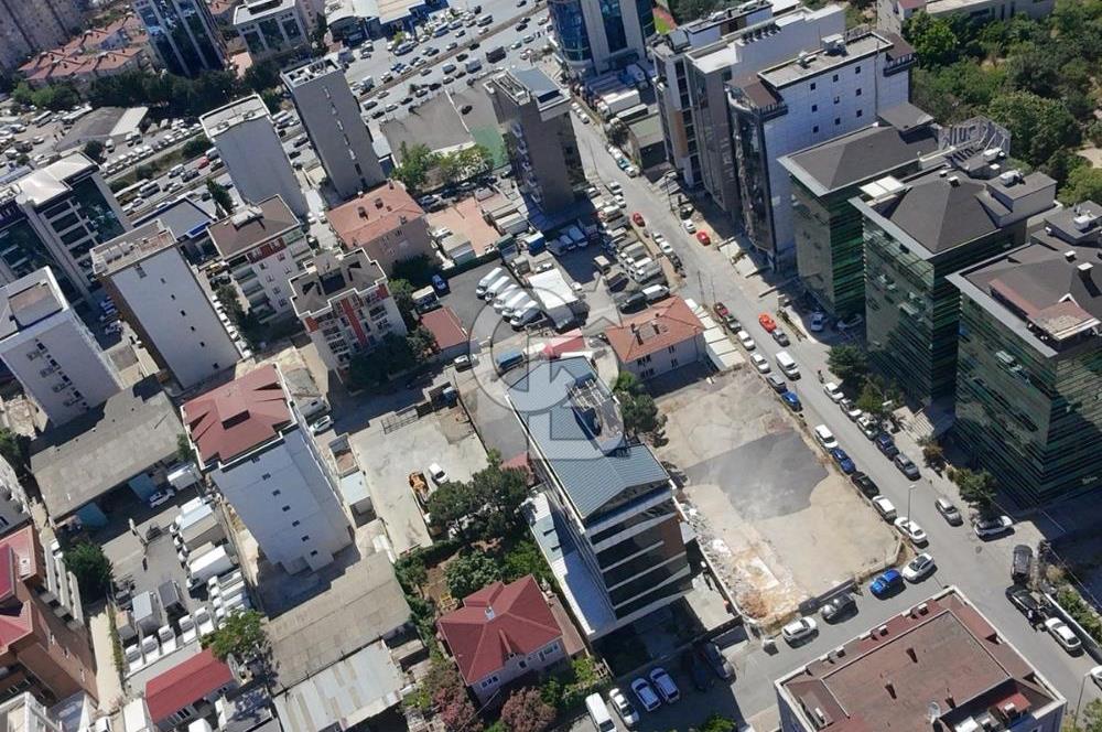 MALTEPE HUZUREVİ METROYA 5 DK | 975 m² KÖŞE KONUM TİCARİ ARSA