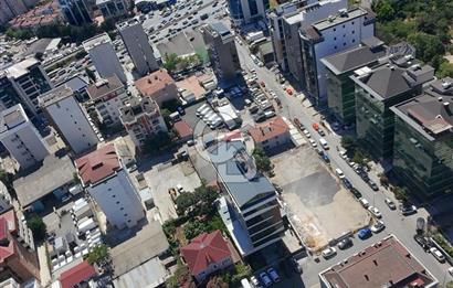 MALTEPE HUZUREVİ METROYA 5 DK | 975 m² KÖŞE KONUM TİCARİ ARSA