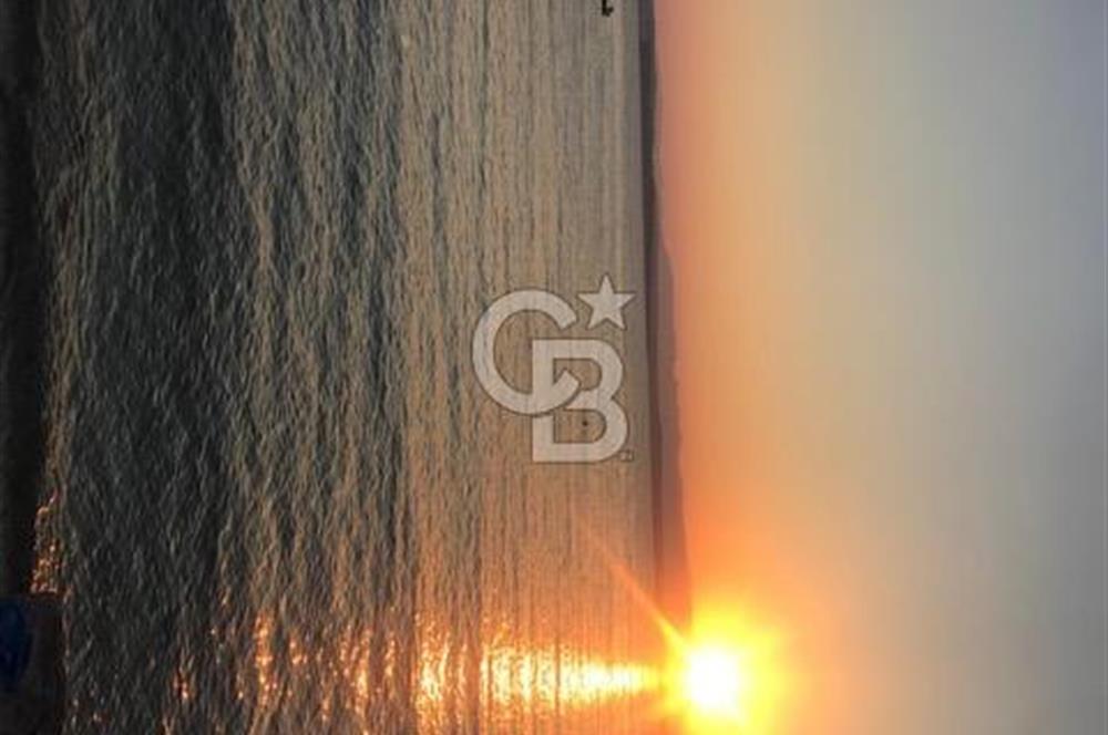 ÇEŞME PAŞALİMANI ARDIÇ MAHALLESİ VENÜS TATİL SİTESİ'NDE SATILIK 2+1 DAİRE