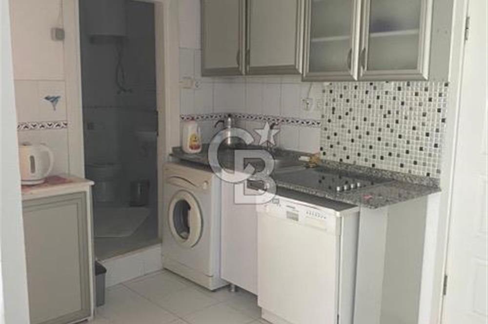 ÇEŞME PAŞALİMANI ARDIÇ MAHALLESİ VENÜS TATİL SİTESİ'NDE SATILIK 2+1 DAİRE