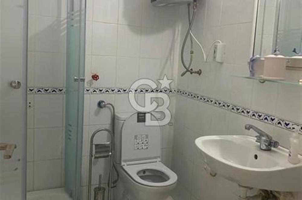 ÇEŞME PAŞALİMANI ARDIÇ MAHALLESİ VENÜS TATİL SİTESİ'NDE SATILIK 2+1 DAİRE