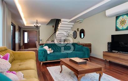 Güzelbahçe Kahramanderede Havuzlu Köşe Satılık Dubleks Villa