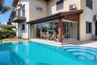 Güzelbahçe Kahramanderede Havuzlu Köşe Satılık Dubleks Villa - 1 - 352087