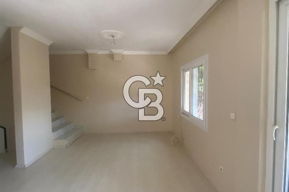 Urla Çeşmealtında Kiralık 2+1 Dubleks Villa