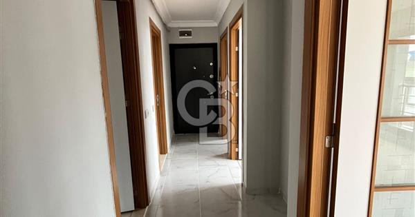 Semt polikliniği yanı yeni boyalı kiralık 2+1 - 352081